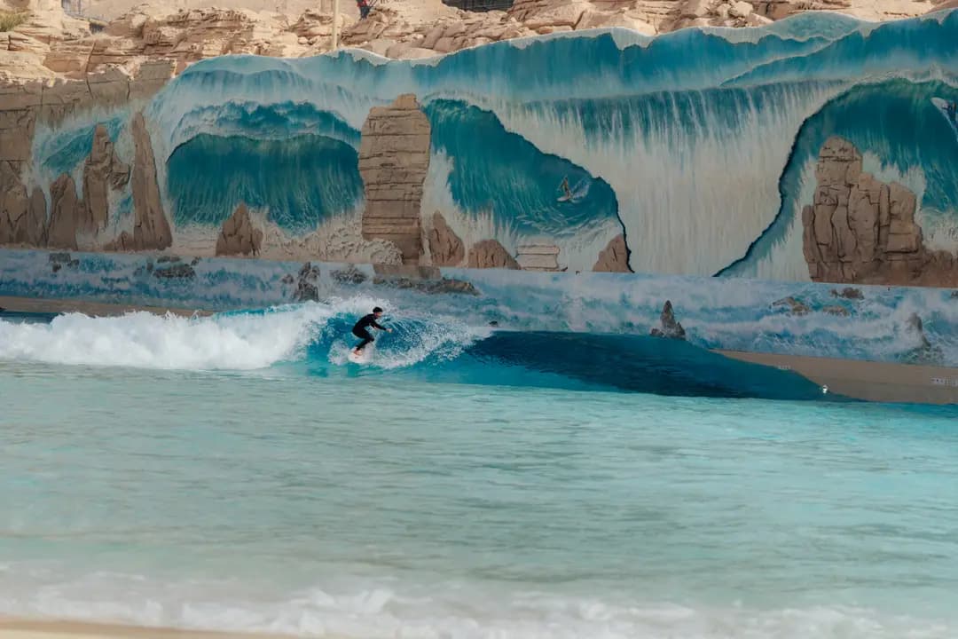 القدية: عرض الباقة الموفرة (تذكرة سيكس فلاقز + تذكرة أكواريبيا)